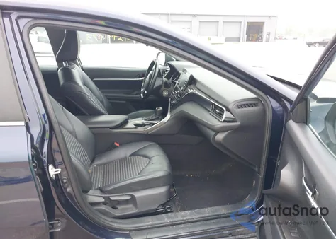 2021 Toyota Camry Se z USA, uszkodzony, nr VIN 4T1G11AK7MU424285